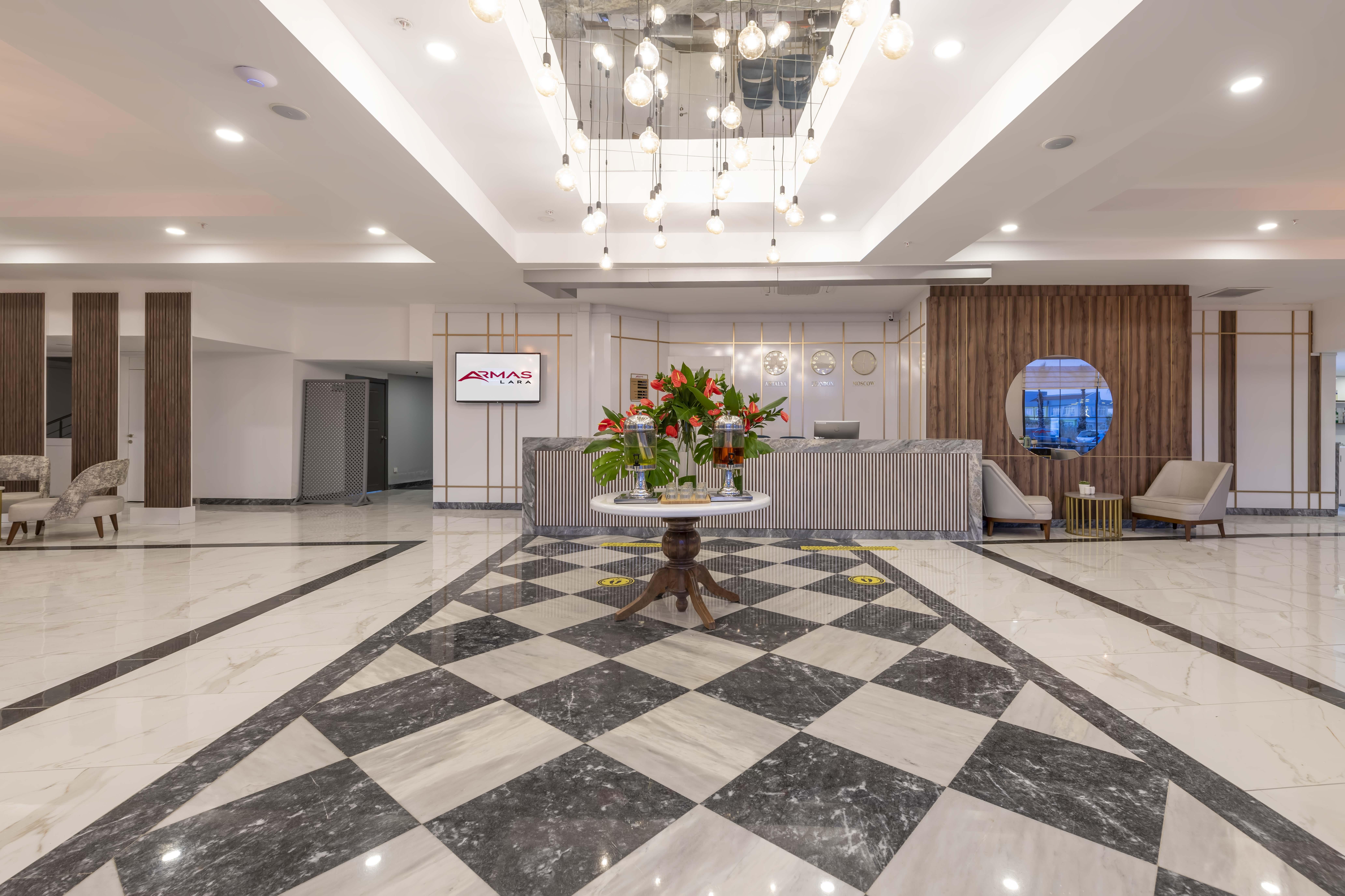 Royal Towers Lara Hotel อันตัลยา ภายนอก รูปภาพ