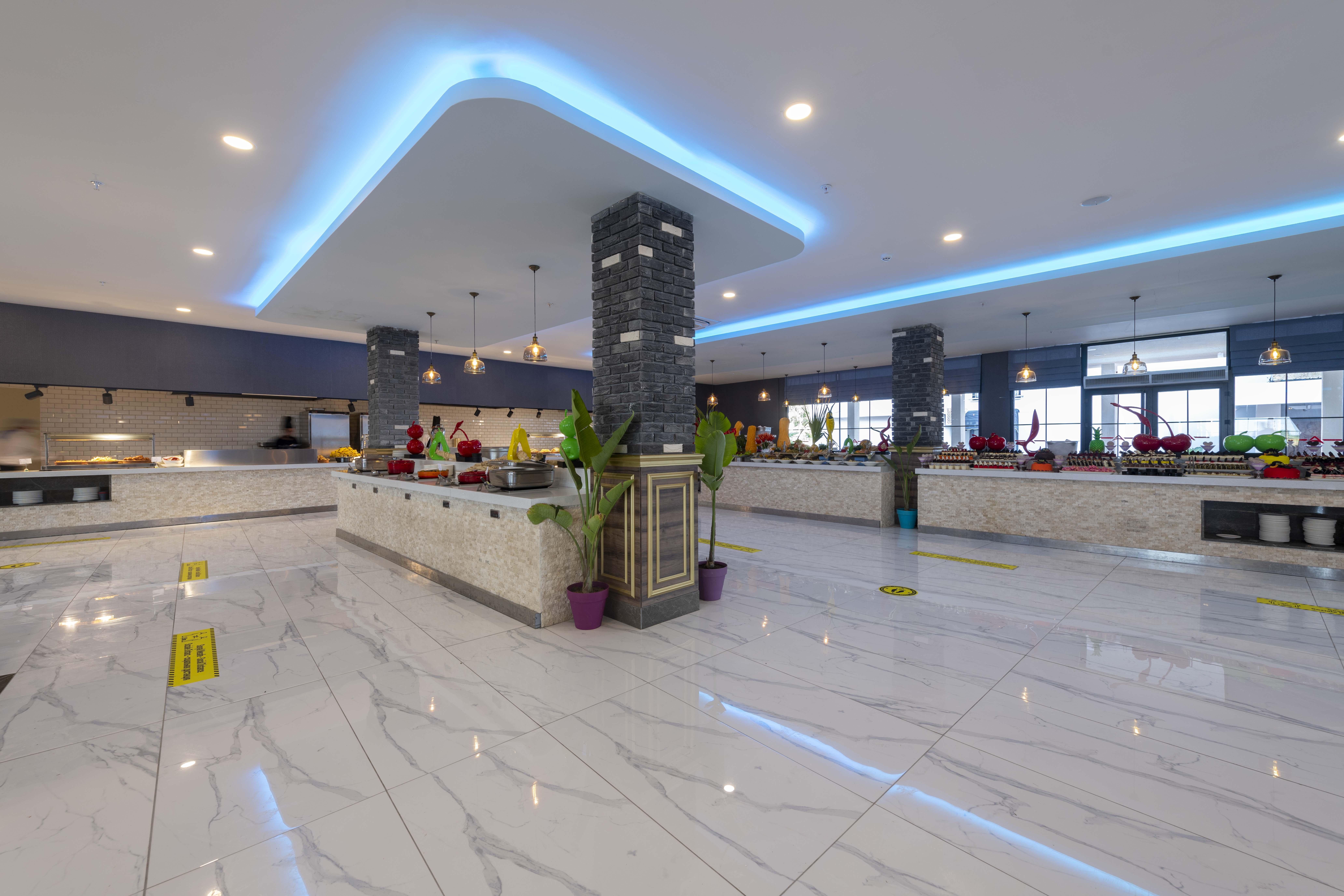 Royal Towers Lara Hotel อันตัลยา ภายนอก รูปภาพ